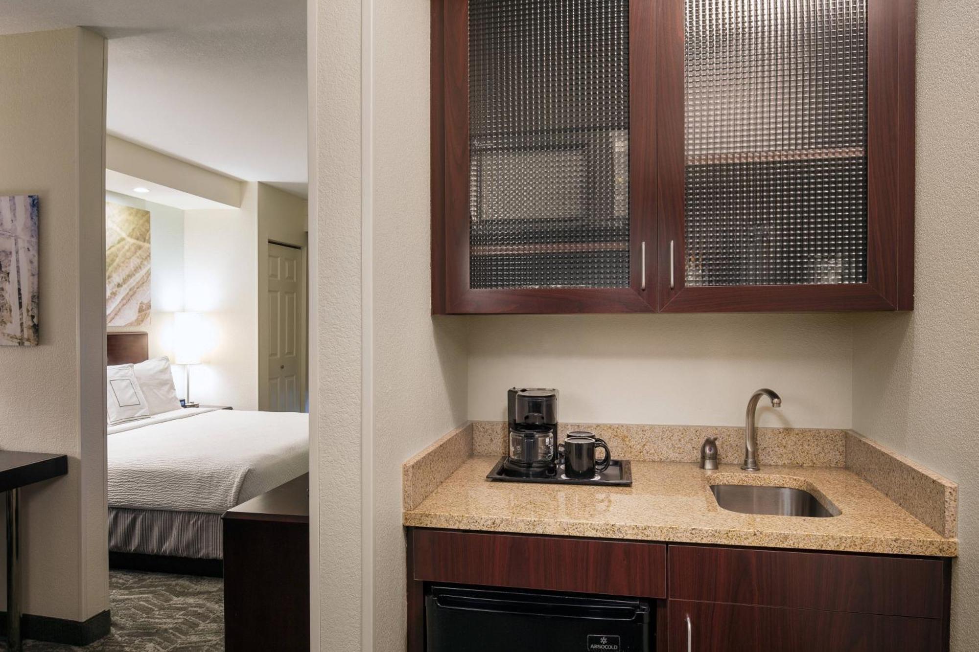 Springhill Suites Бейкерсфілд Екстер'єр фото