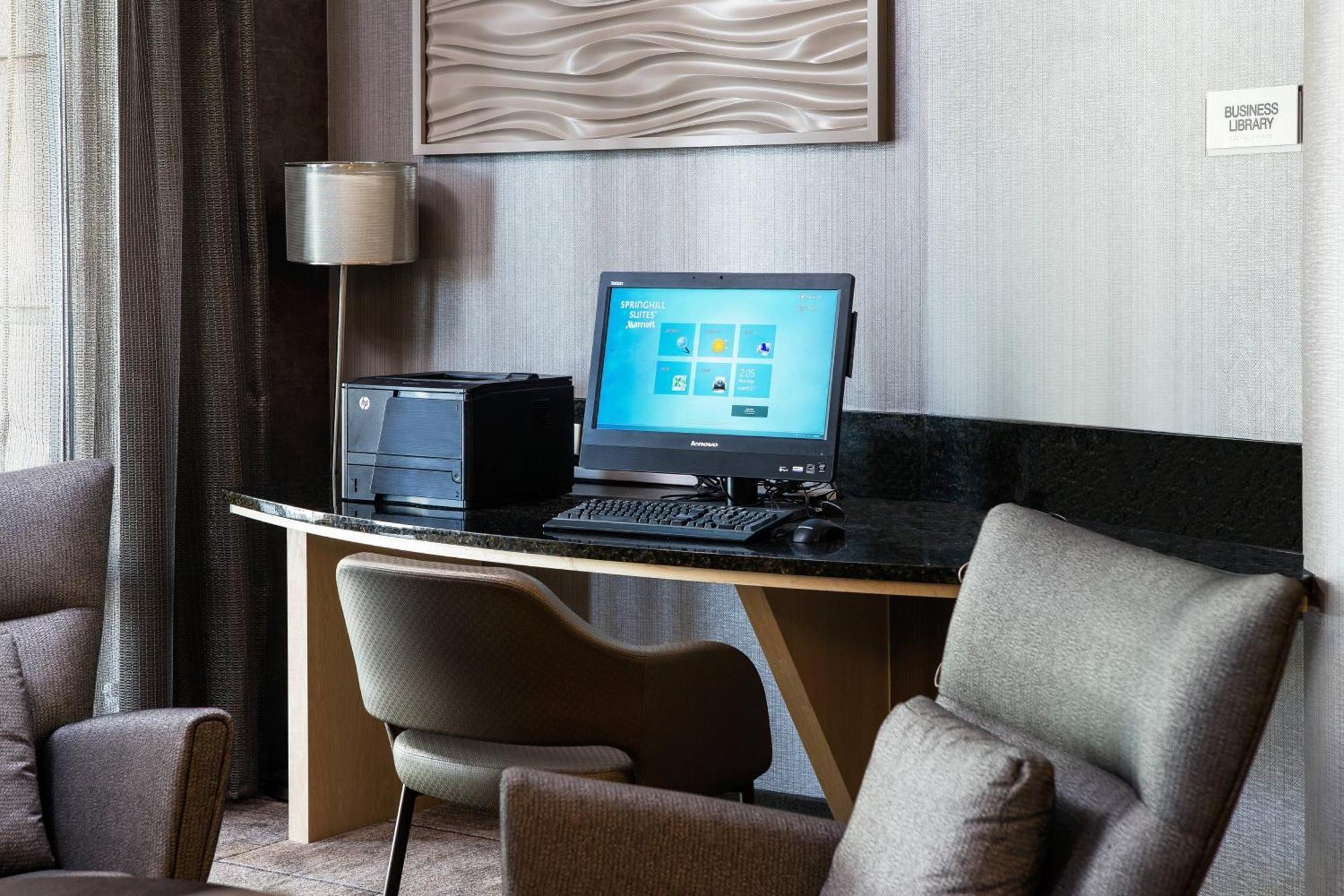 Springhill Suites Бейкерсфілд Екстер'єр фото