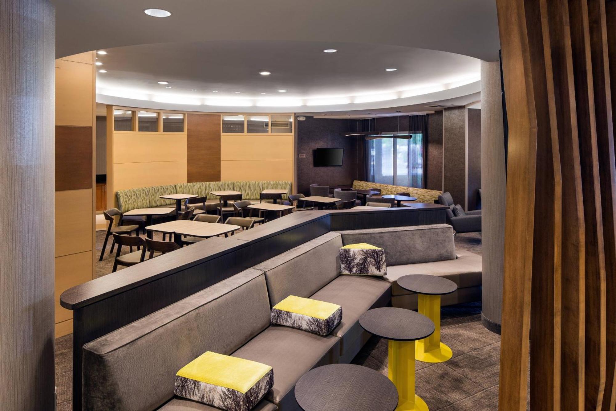 Springhill Suites Бейкерсфілд Екстер'єр фото