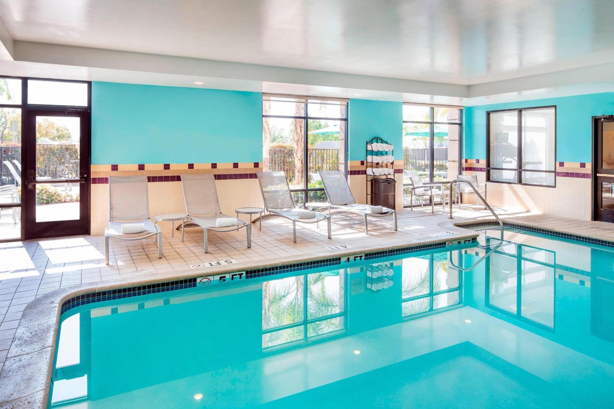 Springhill Suites Бейкерсфілд Екстер'єр фото